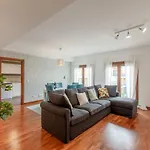 Apartment Modern 2 Bedroom 20 Min From Center *
