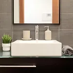 Modern 2 Bedroom 20 Min From Center Appartamento *