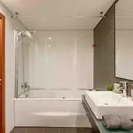 Appartamento Modern 2 Bedroom 20 Min From Center *