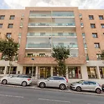 Modern 2 Bedroom 20 Min From Center * Amadora