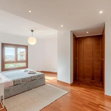Apartment Modern 2 Bedroom 20 Min From Center *