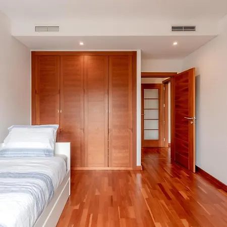 Apartment Modern 2 Bedroom 20 Min From Center *