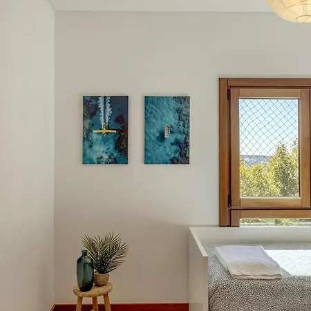 Modern 2 Bedroom 20 Min From Center