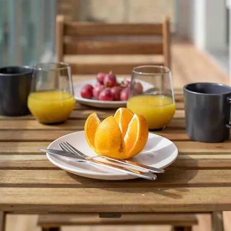 아파트 Modern 2 Bedroom 20 Min From Center *