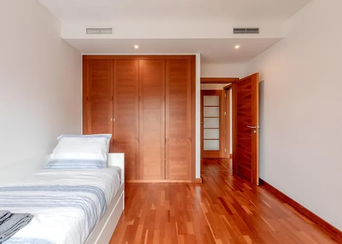 Apartamento Modern 2 Bedroom 20 Min From Center *